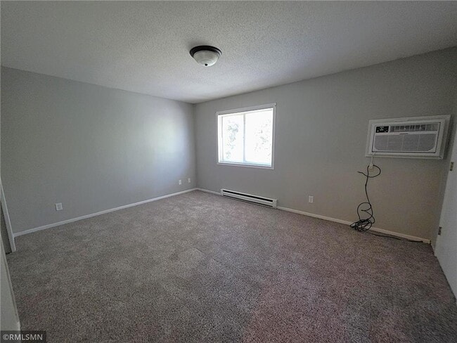 Building Photo - 333 Odanah Ave