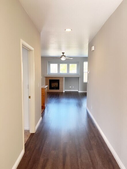 Building Photo - 9359 Ironstone Way