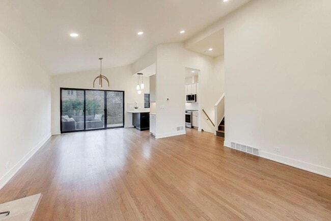 Building Photo - 3530 Hillside Rd