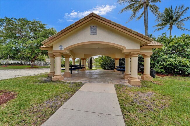 Building Photo - 2256 NW 170th Ave