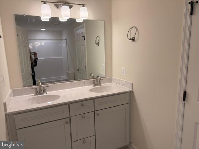 Building Photo - 1370 Elm St