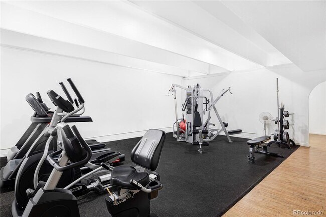 Building Photo - Great Candlewyck condo with and amazing view and lifestyle that can't be beat