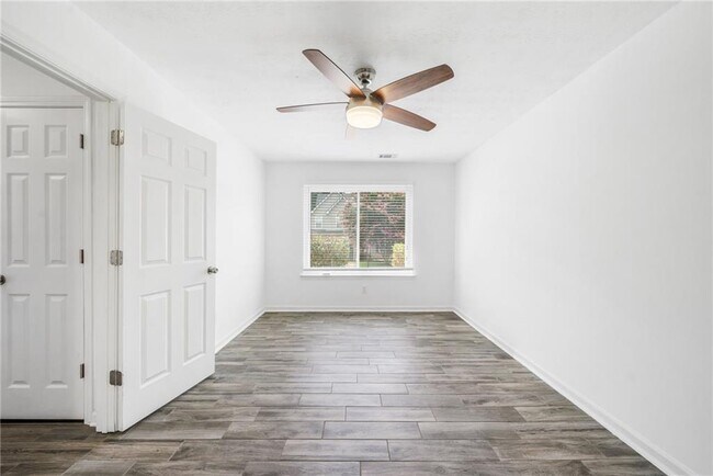 Building Photo - 535 Durham Ridge Dr NW