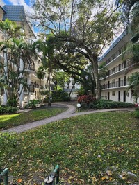 Building Photo - 3300 Spanish Moss Terrace