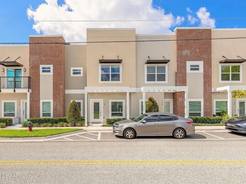 Building Photo - 143 W Fulton St