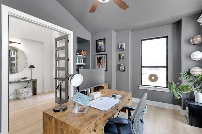 Building Photo - 325 Cumberland Cv