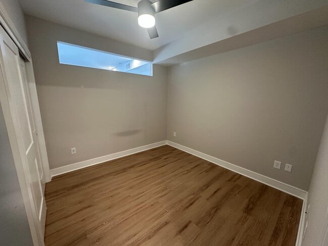 Building Photo - 615 W Peace St