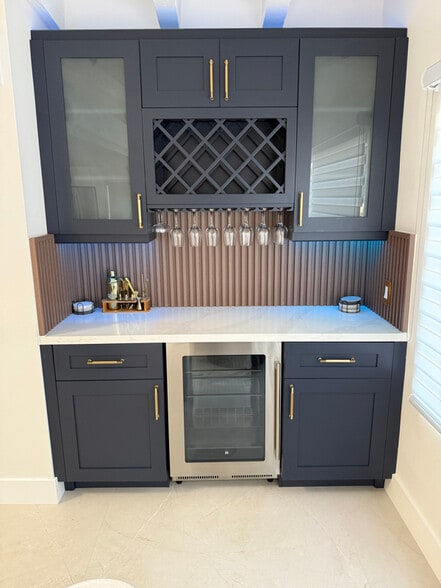 Building Photo - 407 Hendricks Isle