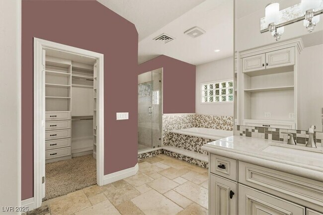 Building Photo - 8570 Country Home Cir