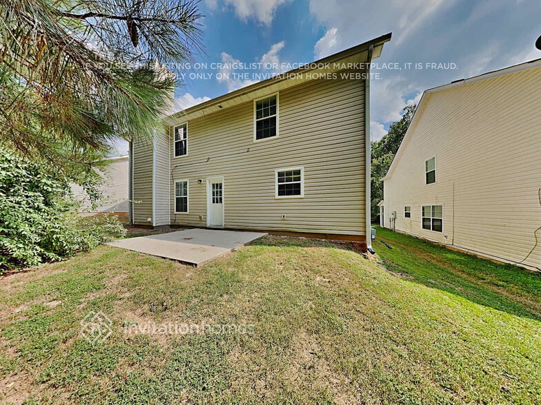 Building Photo - 254 Bonnes Dr SW