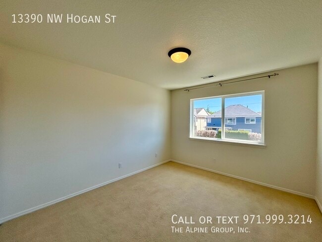 Building Photo - 13390 NW Hogan St