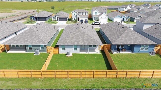 Building Photo - 465 Payton Dr