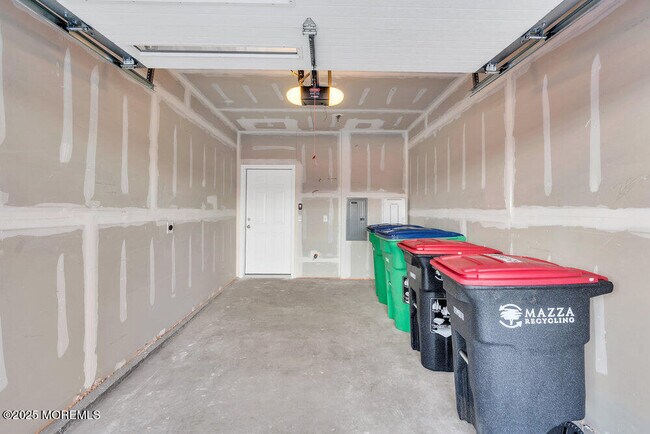 Building Photo - 201 Sunset Ave