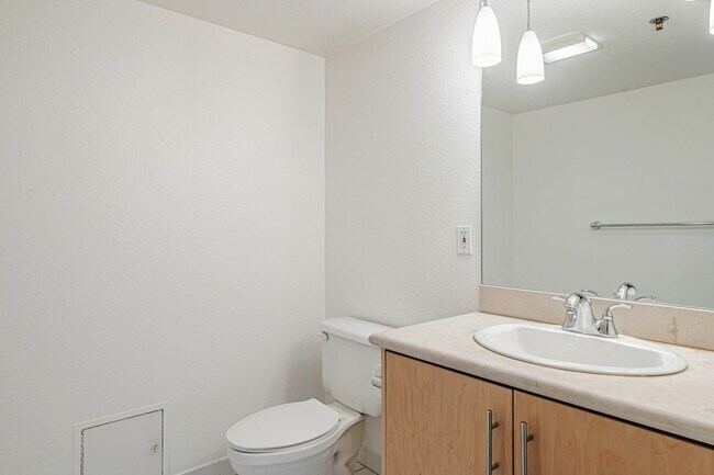 Building Photo - 175 Bluxome St
