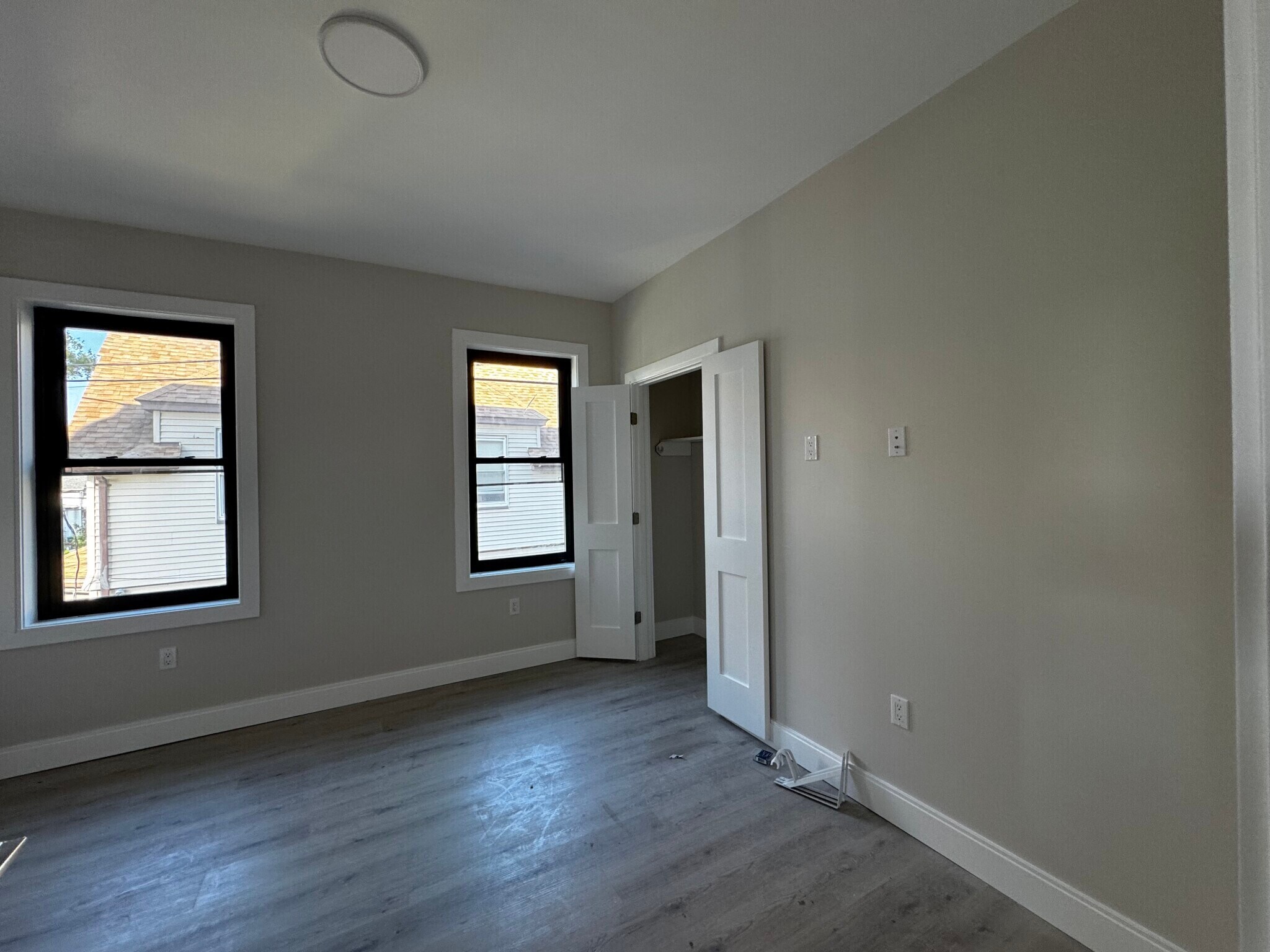 Building Photo - 56 Sachem St