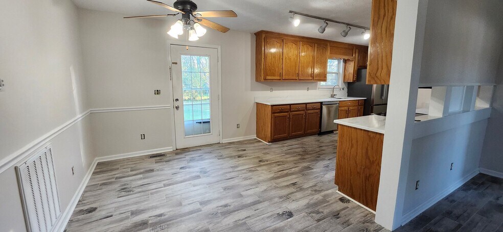 Building Photo - 2308 Forrest Fields Dr