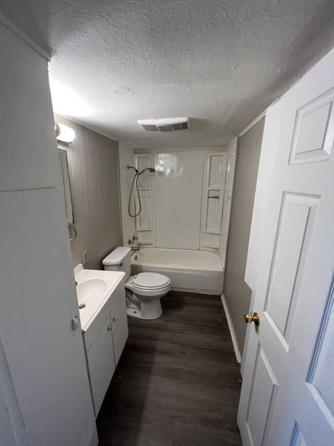 Building Photo - Bossier City!!