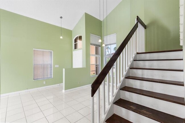 Building Photo - 3138 W Buena Vista Dr