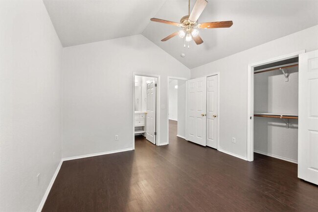 Building Photo - 160 Prairie Springs Loop