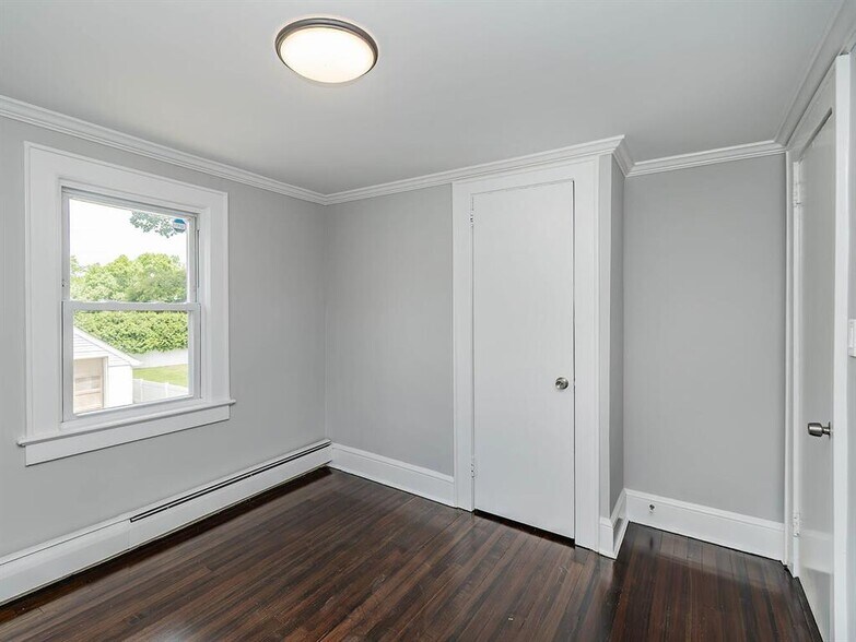 Building Photo - 33 Avenue B