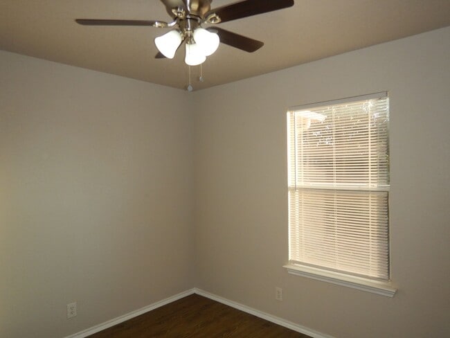 Building Photo - 16127 Branding Pass