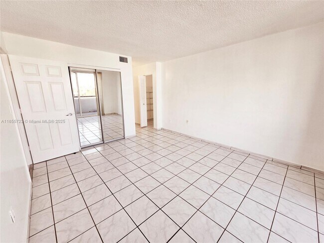 Building Photo - 7440 Harding Ave