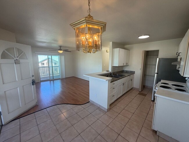 Building Photo - Upstairs Iao Parkside 2/2