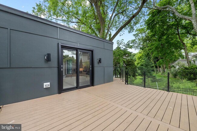 Building Photo - 354 Winding Wy