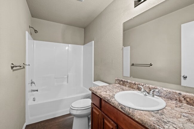 Building Photo - Beautiful and Spacious Home!