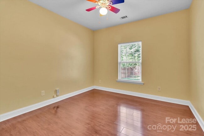 Building Photo - 15635 Normans Landing Dr