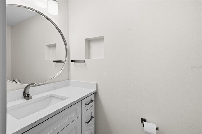 Building Photo - 1801 Laurence Ct