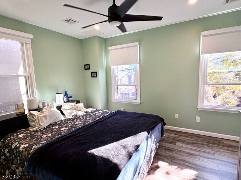 Building Photo - 425 Lafayette St