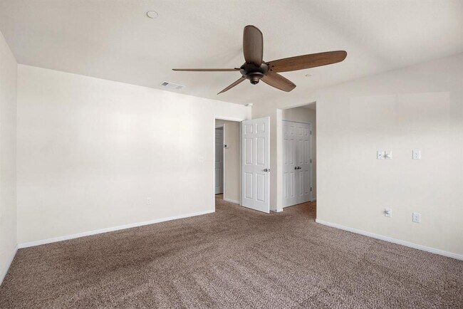 Building Photo - 2304 S Lakeline Blvd