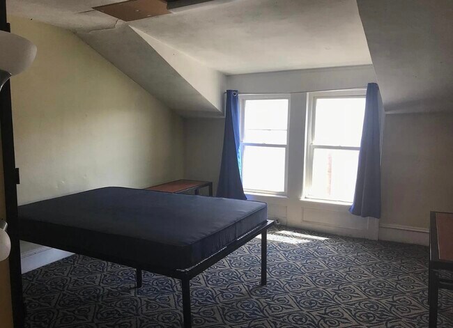 Building Photo - 250 Washington St