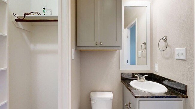 Building Photo - 3519 Summerway Dr