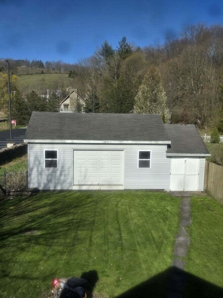 Building Photo - 1584 PA-106