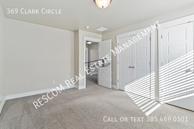 Building Photo - 369 Clark Cir