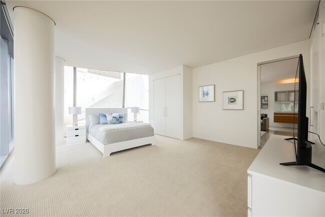 Building Photo - 3726 S Las Vegas Blvd