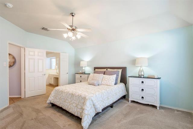 Building Photo - 9728 Hedge Bell Dr