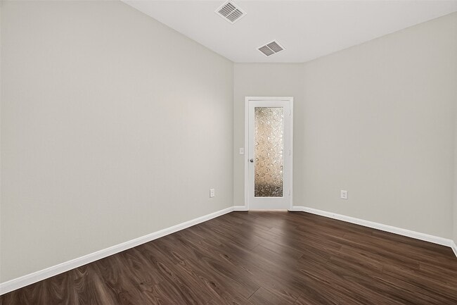 Building Photo - 16039 Kingfield Haven Dr