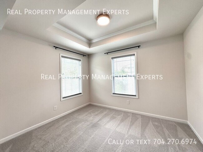 Building Photo - 6029 Whitechapel Ct