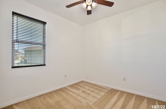 Building Photo - Beautiful 3/ 2 Home with a 2 Car Garage an...