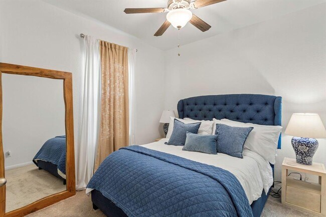 Building Photo - 121 Rubrum Rd