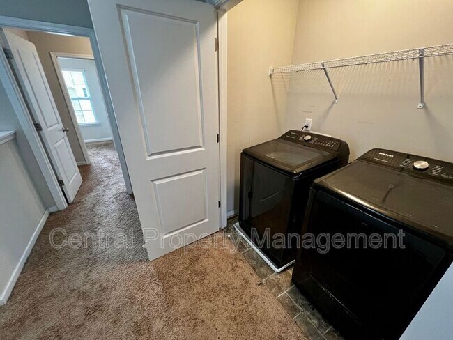 Building Photo - 43 Moorlyn Ln