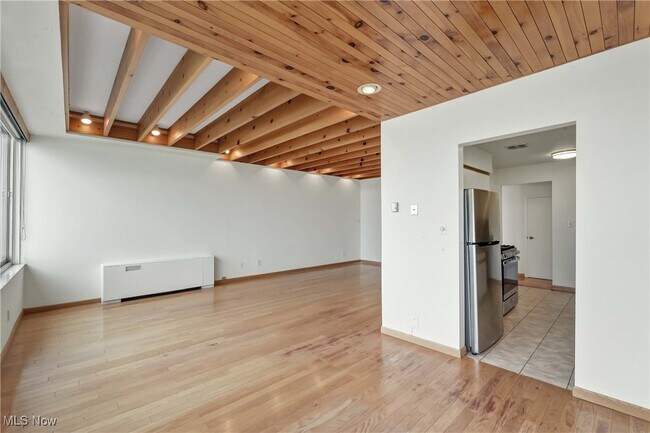 Building Photo - 12900 Lake Ave