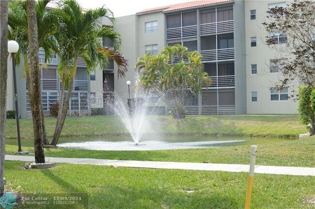 Building Photo - 1830 SW 81st Ave