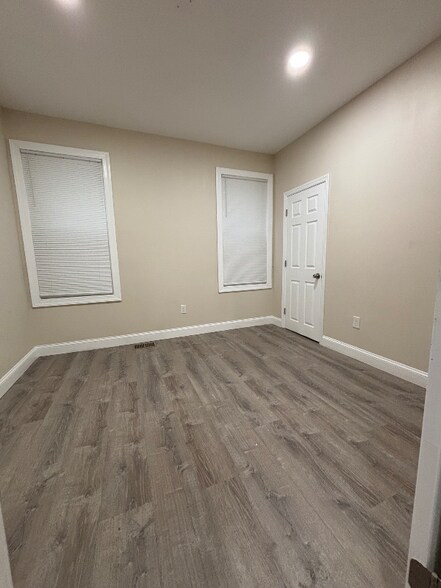 Building Photo - 811 S 13th St