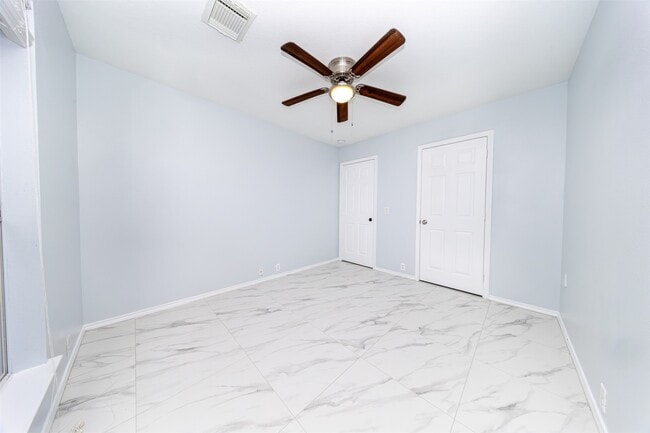Building Photo - 2203 Mountain Ranch Dr