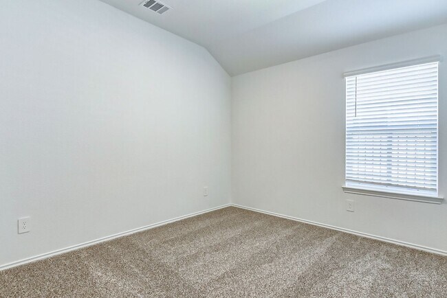 Building Photo - 4953 Almond Ter Dr