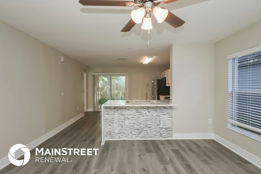 Building Photo - 11902 Mango Groves Blvd